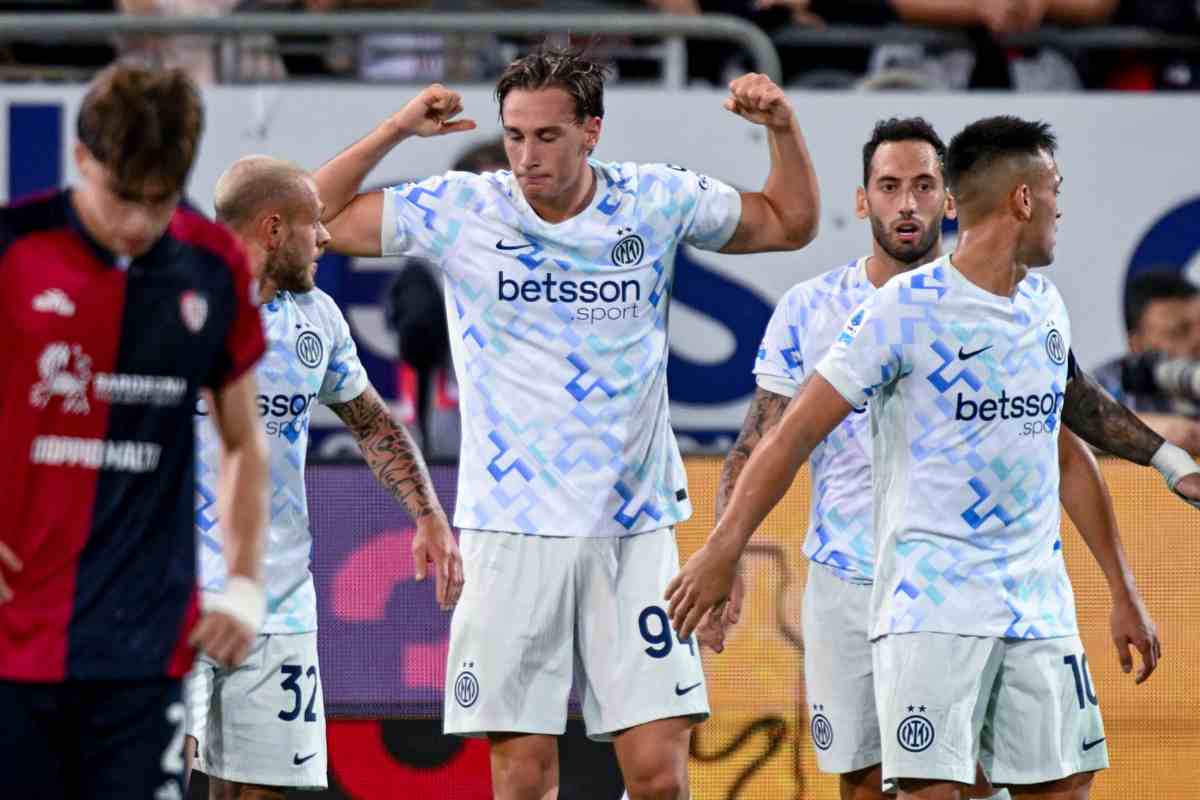 Esposito esulta durante Cagliari-Inter