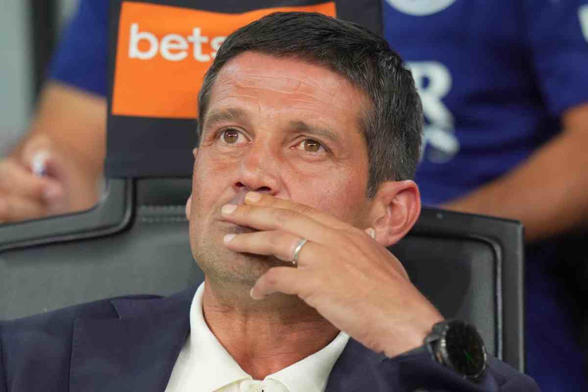 Chivu in panchina difesa a 4