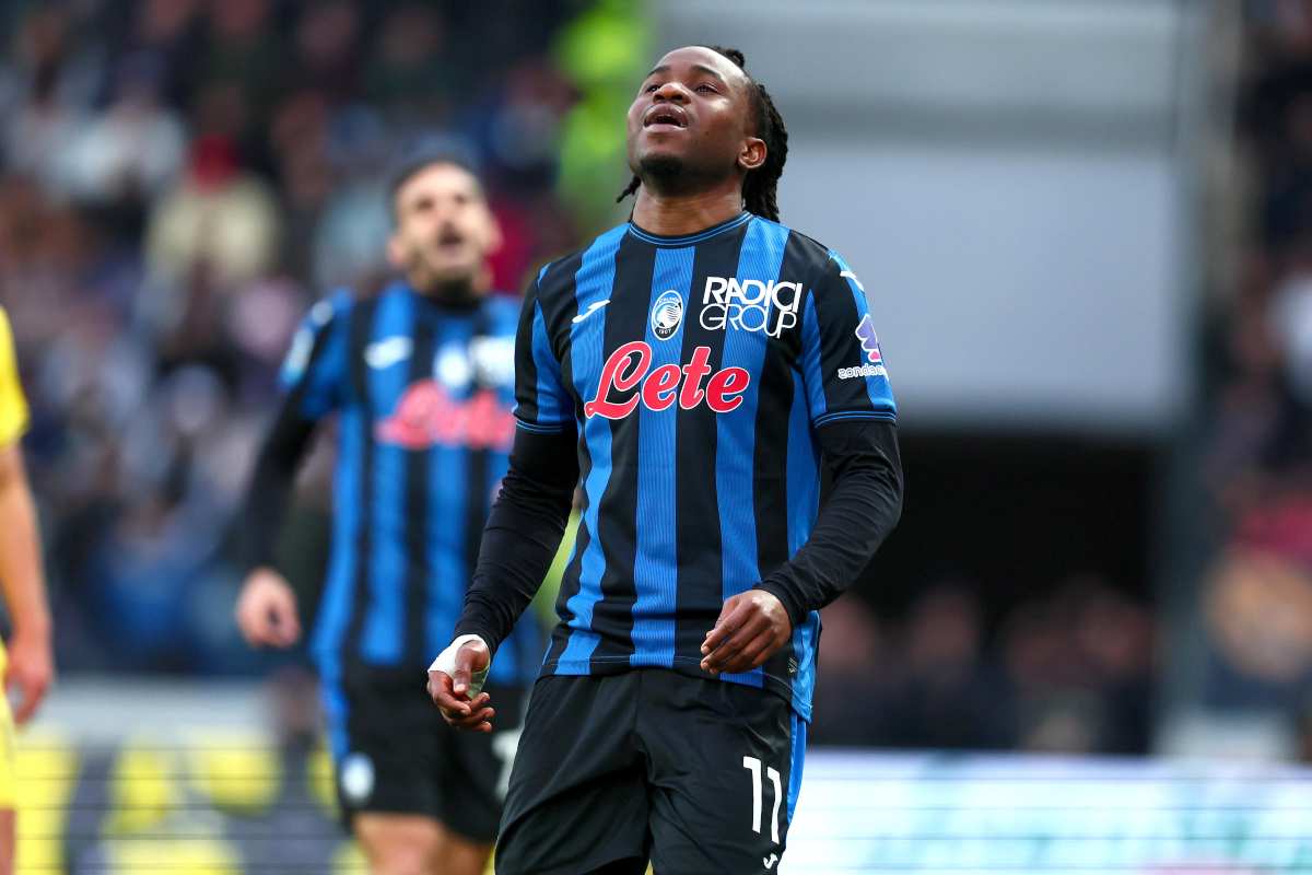 Lookman disperato durante una gara con l'Atalanta