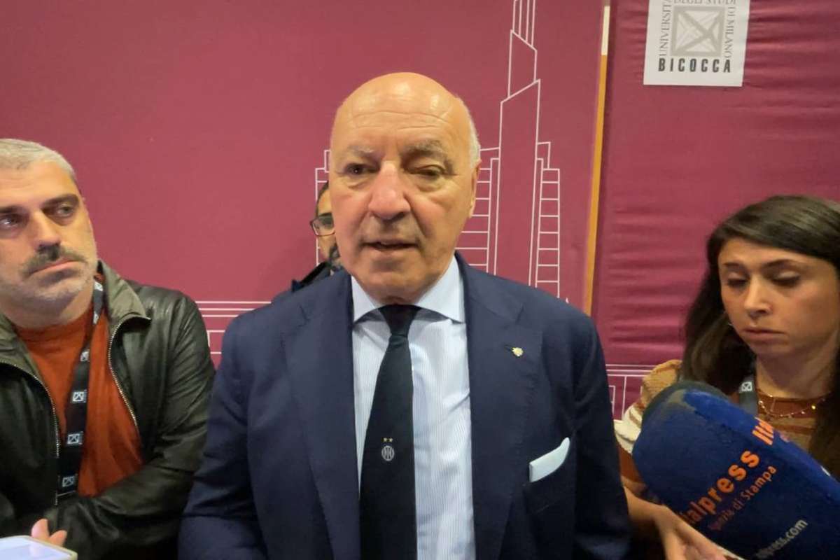 Marotta dopo aver ricevuto la Laurea Honoris Causa