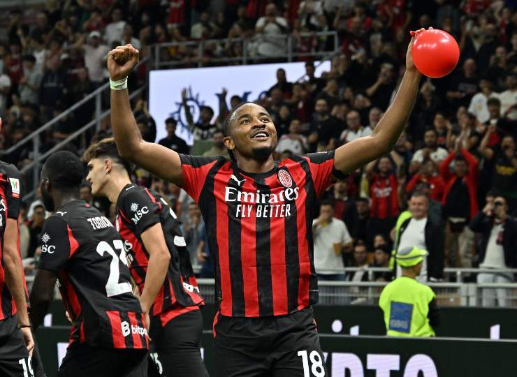 Nkunku esulta dopo il primo gol con la maglia del Milan