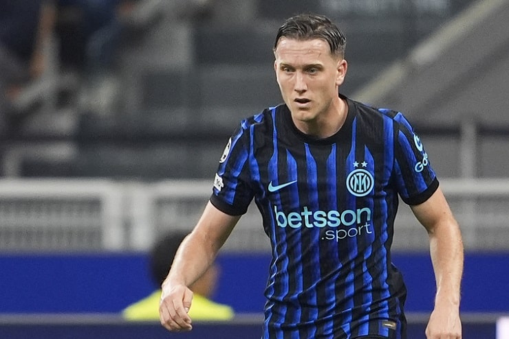 Calciomercato Inter, con Chivu gioca poco: il Leeds vuole Zielinski gratis