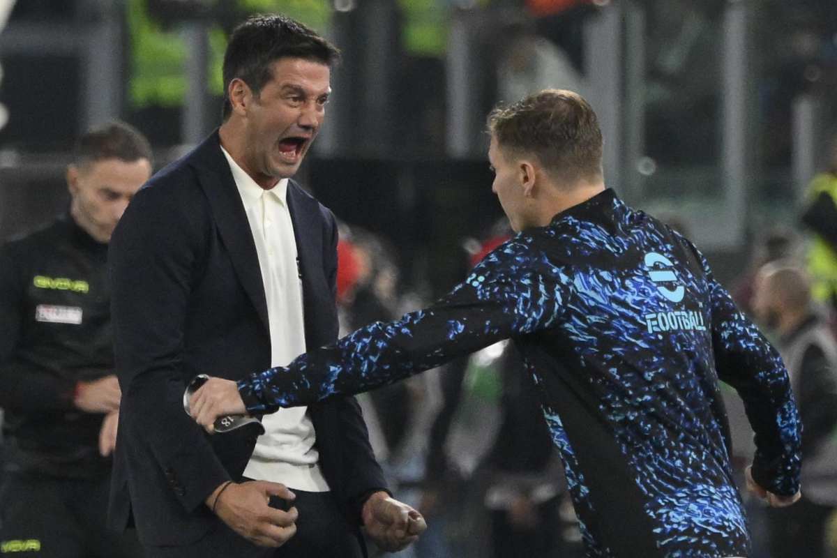 Chivu esulta con Barella dopo la vittoria contro la Roma