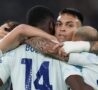 L'abbraccio dei giocatori nerazzurri in Roma-Inter