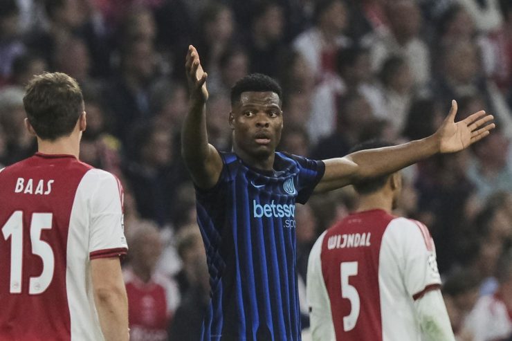 Dumfries in Ajax-Inter