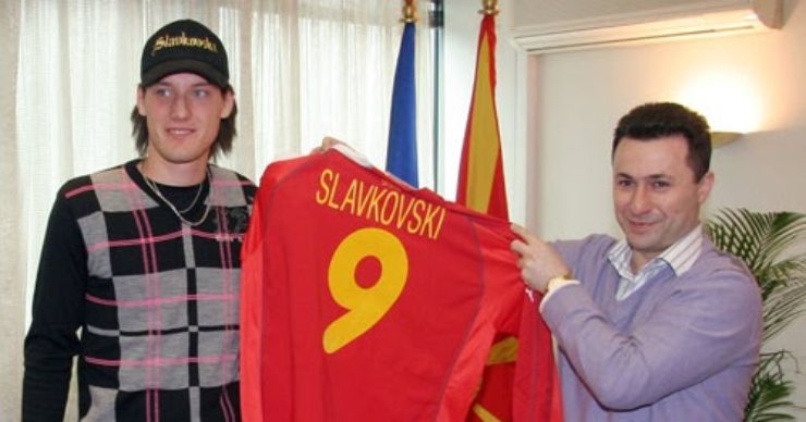 Slavkovski con la maglia della Macedonia del Nord