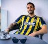 Calhanoglu con maglia Fenerbahce