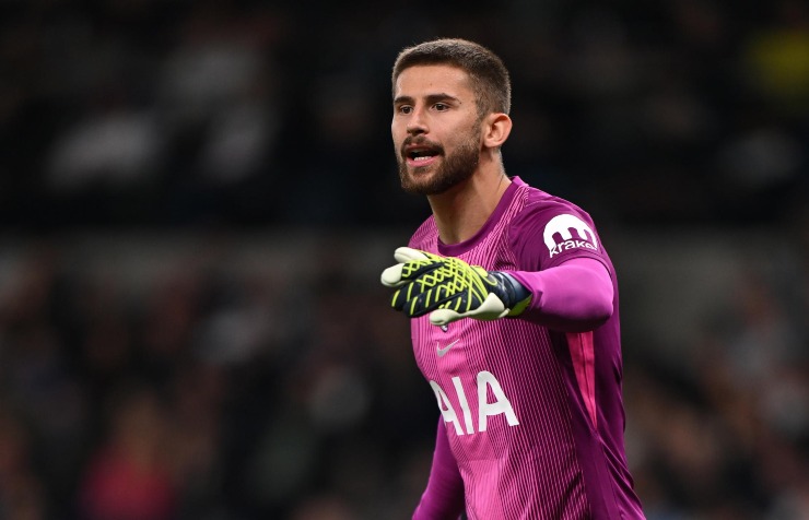 Vicario durante una partita del Tottenham