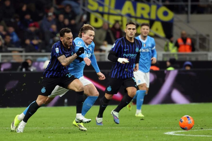 Inter-Napoli, Lautaro contro Barella: lite in campo
