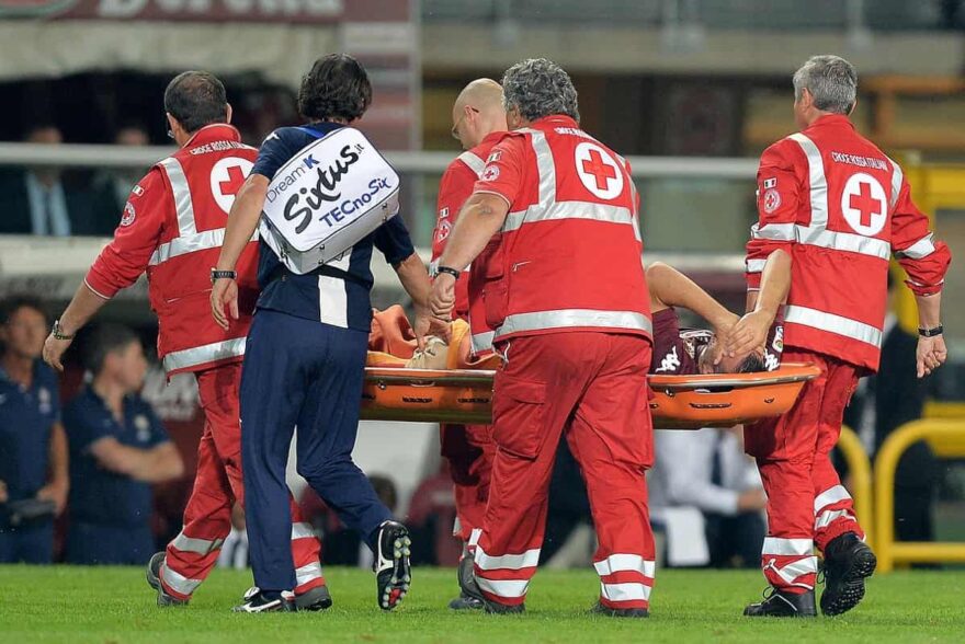 Calciomercato Inter, infortunio al City: salta Ake