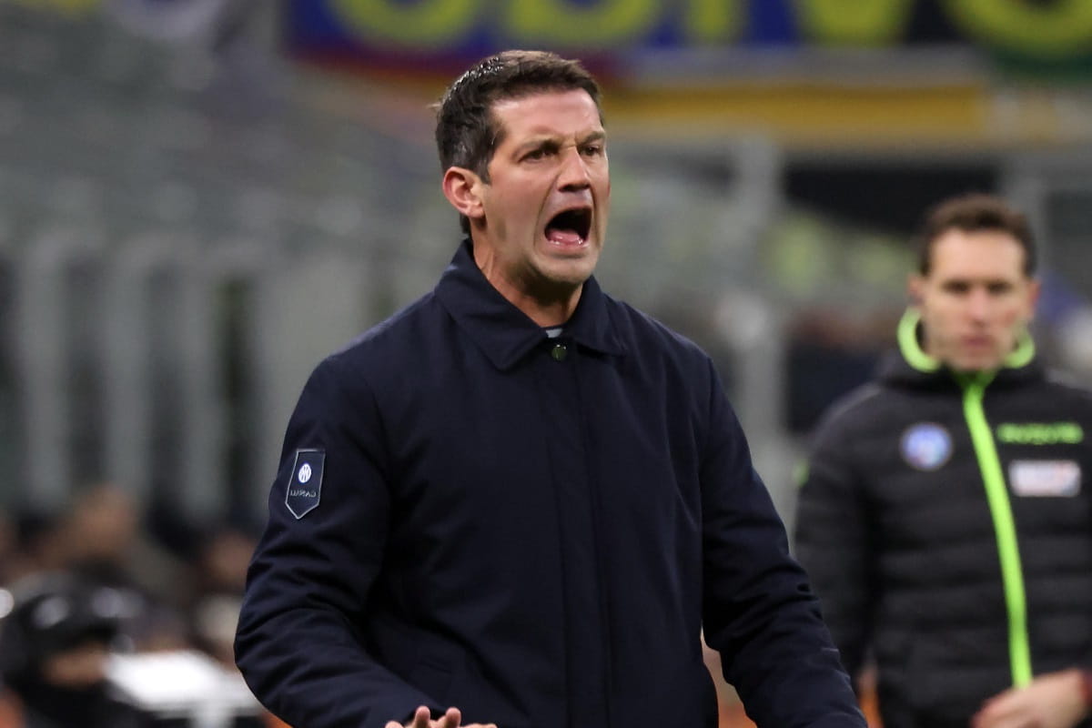 Calciomercato Inter, rinnovo Chivu: ecco cosa manca