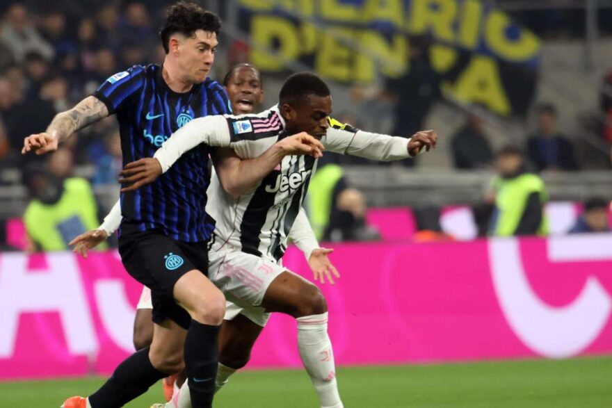 Bastoni contro Kalulu in Inter-Juve