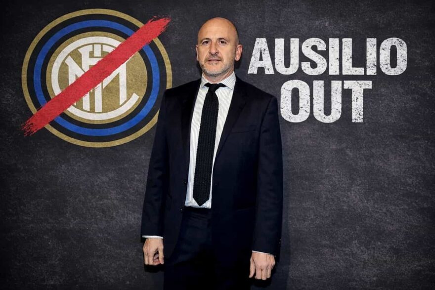 Inter, tifosi contro Ausilio dopo il ko col Milan