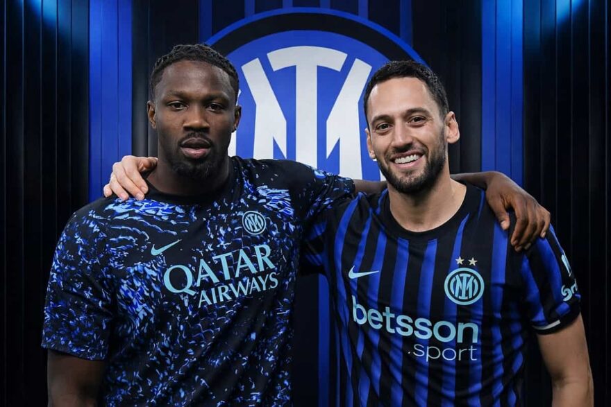 Inter, Cassano: "Via Thuram e Calha"