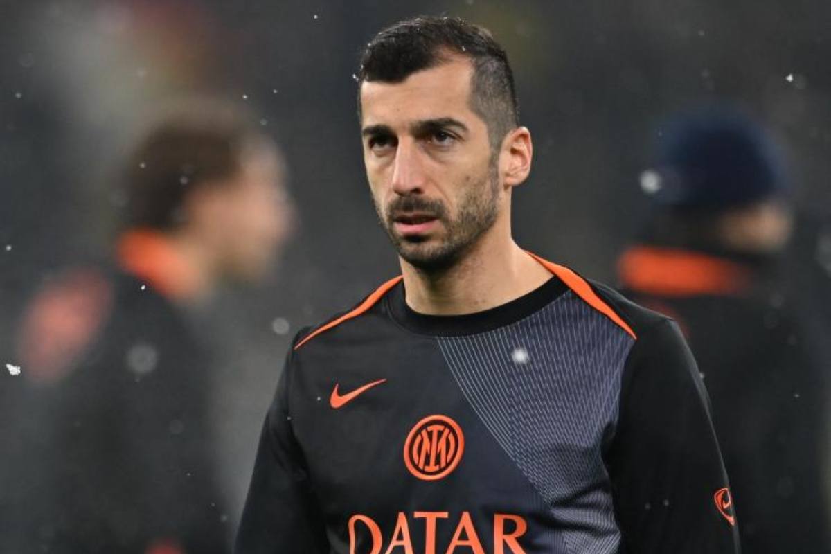 Mkhitaryan prima di una partita dell'Inter