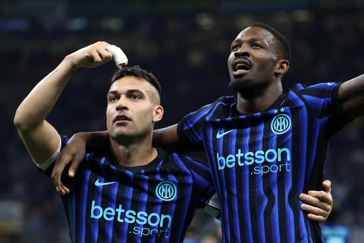 Lautaro e Thuram esultano in Inter-Roma