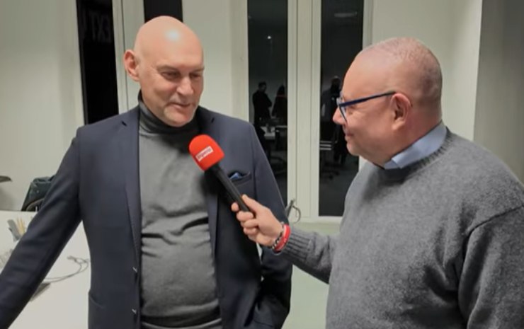 Sbravati durante una intervista